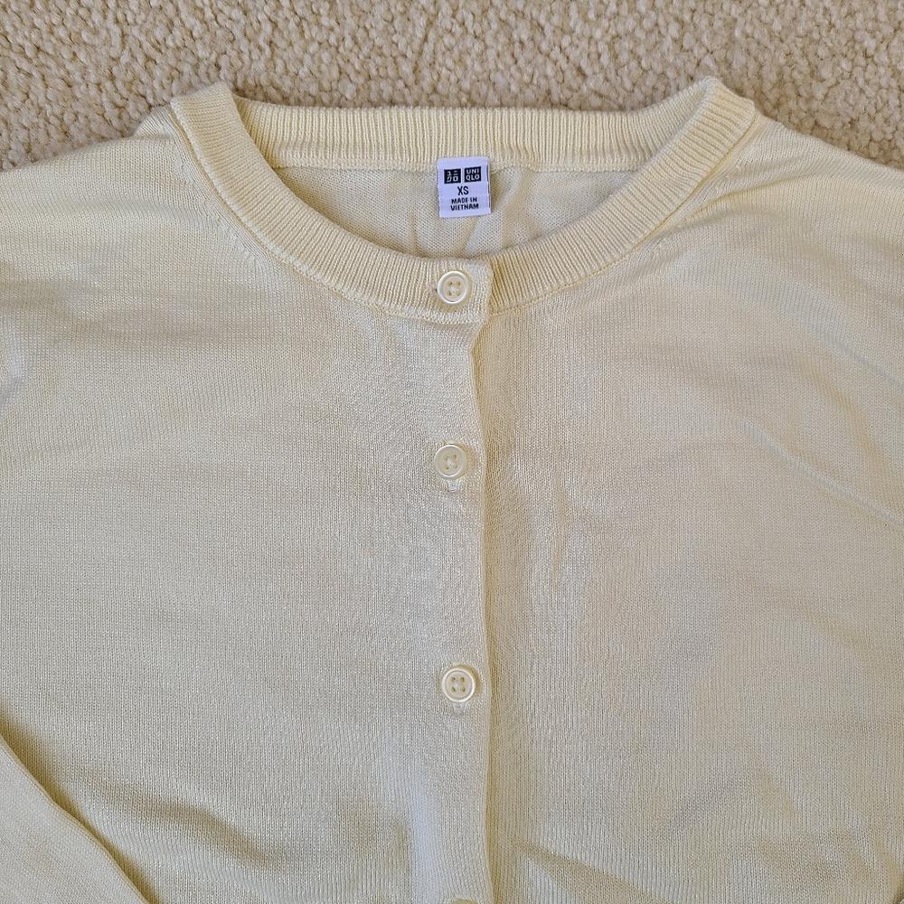 Uniqlo UV Protection Cardigan in Yellow - Picture 3 of 4